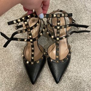 Classic black Valentino rockstuds!